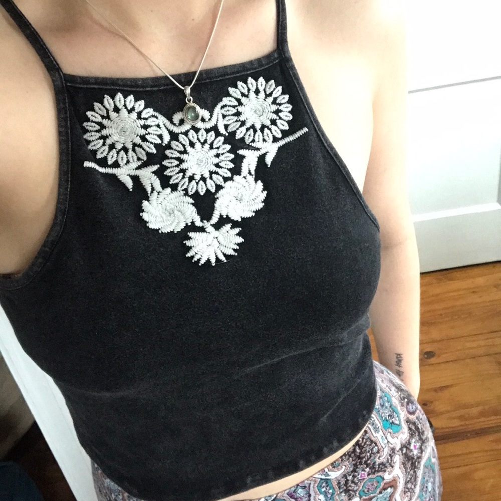 Crop top - Picture 3 of 3